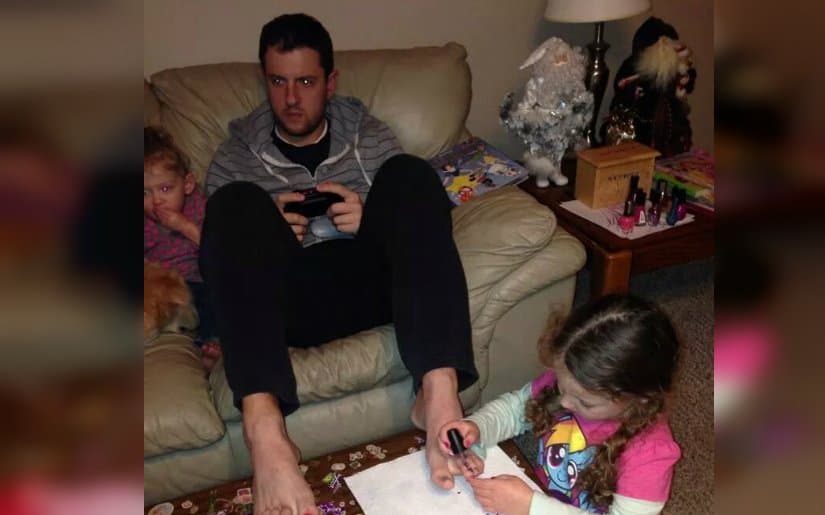 4 Ayah Keren Ini Ngajarin Gimana Cara Ngasuh Anak